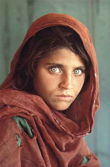 green eye afghan girl national geographic